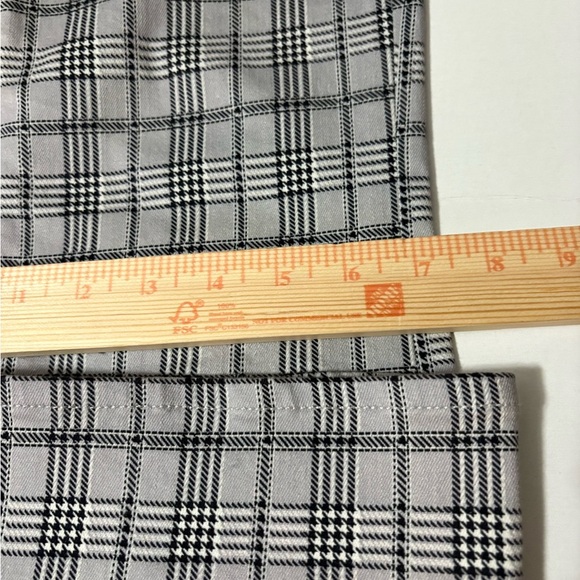 J Brand Grey Plaid Crop Bootleg Pants. Very Soft With Stretch. Size 27 - Picture 12 of 14
